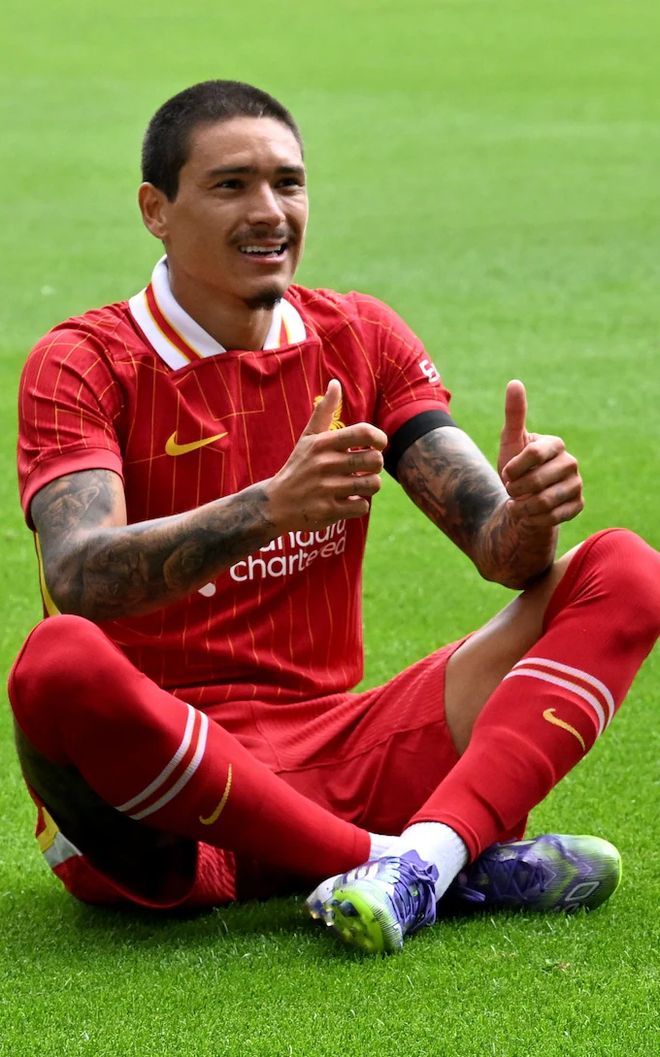 包含萨拉赫重返赛场，刷新纪录首场状态出色，雄鹿观众沸腾！上演精彩一战的词条