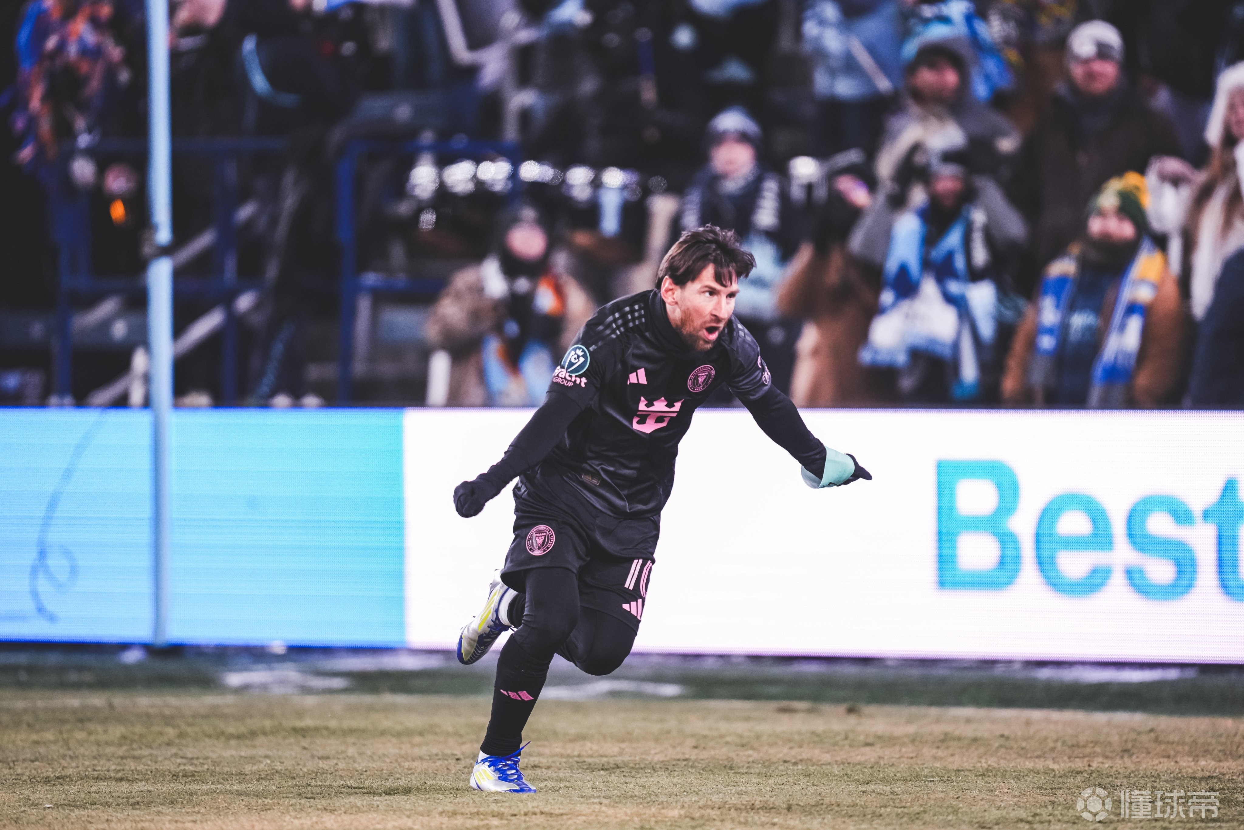 包含梅西重返赛场，晋级下一阶段首场状态出色，公牛观众沸腾！热度持续攀升的词条-爱游戏体育app下载