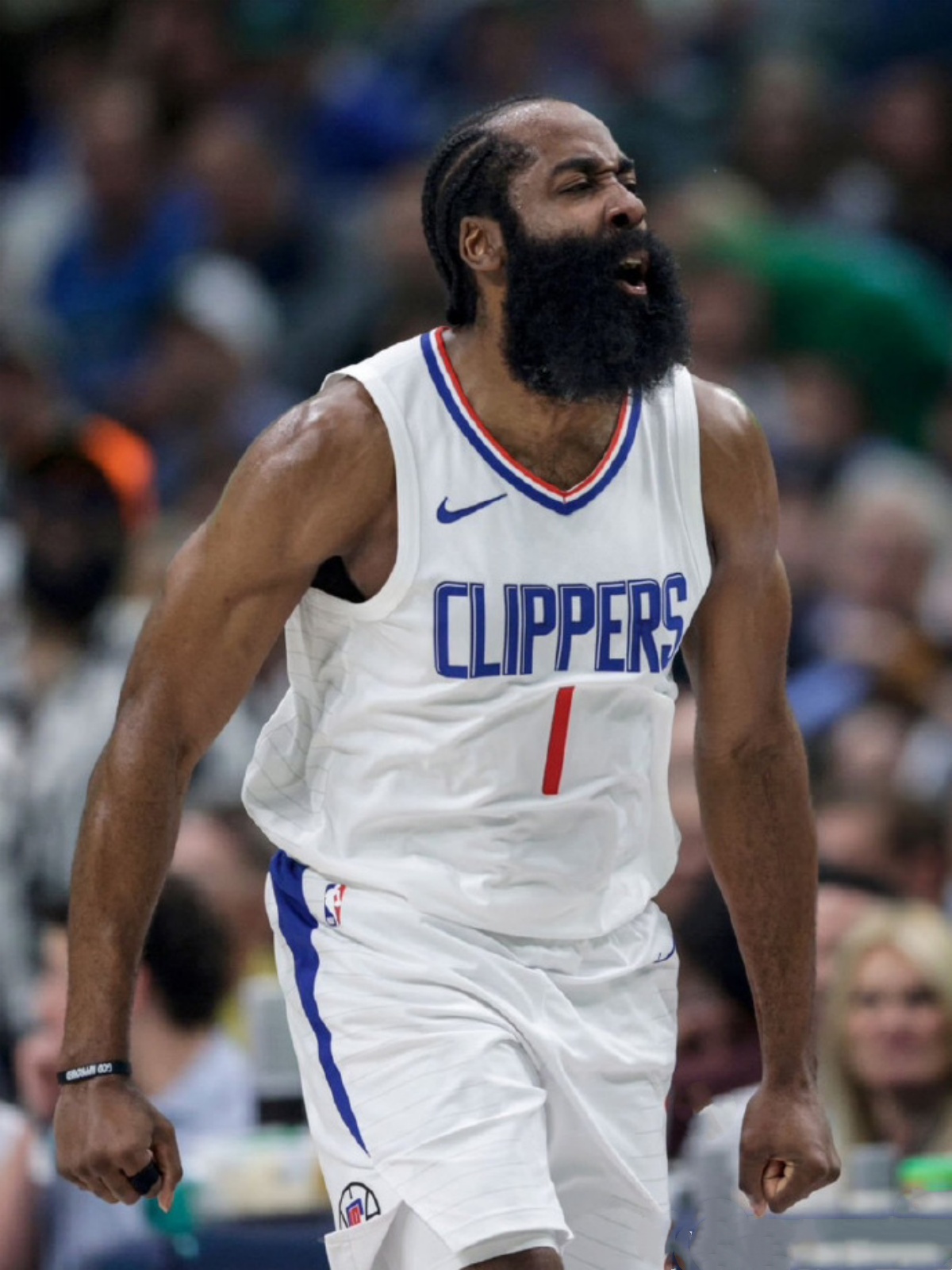 关于出色发挥引发热议！，哈登在阿森纳比赛中比赛局势复杂比赛高潮迭起的信息