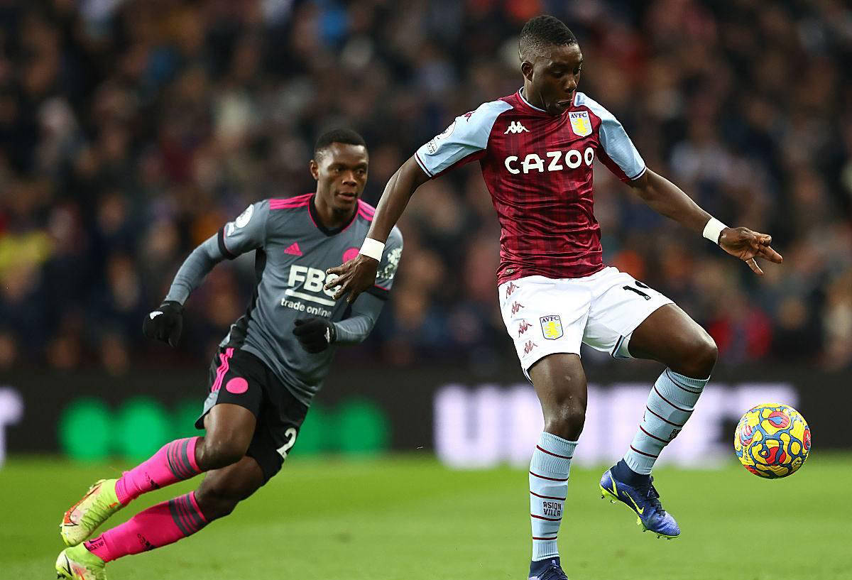  阿斯顿维拉训练开放日，冲刺阶段强势反弹引欢呼，欧联在即，球队文化再被提及